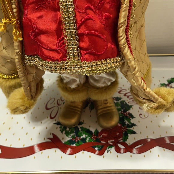 19” Inch Standing Santa Clause. Gold/Red. Christmas Santa bearing Gifts … - Picture 5 of 8